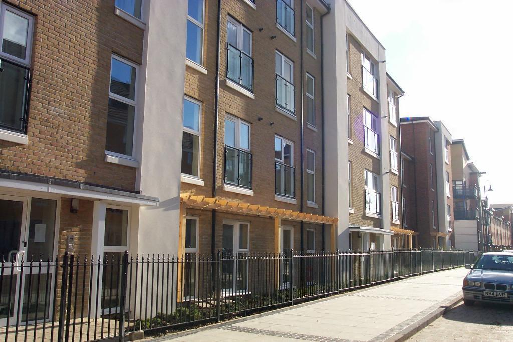 Chandler Way, Peckham, London, SE15 6GB