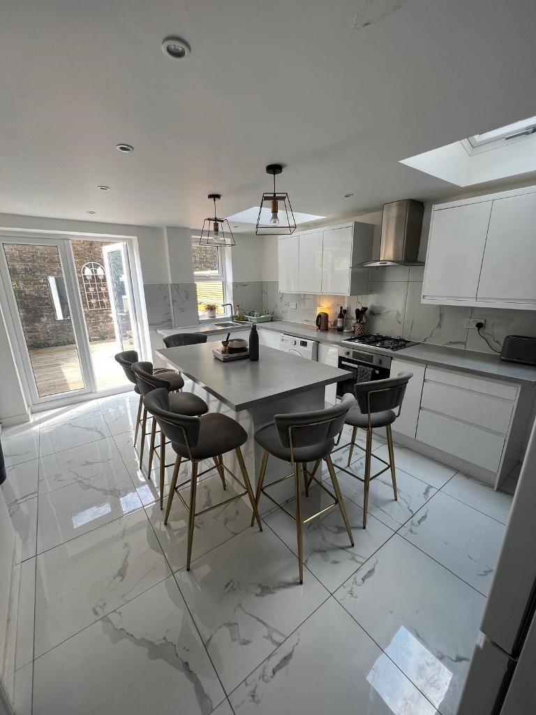 Dayton Grove, London, SE15 2NX